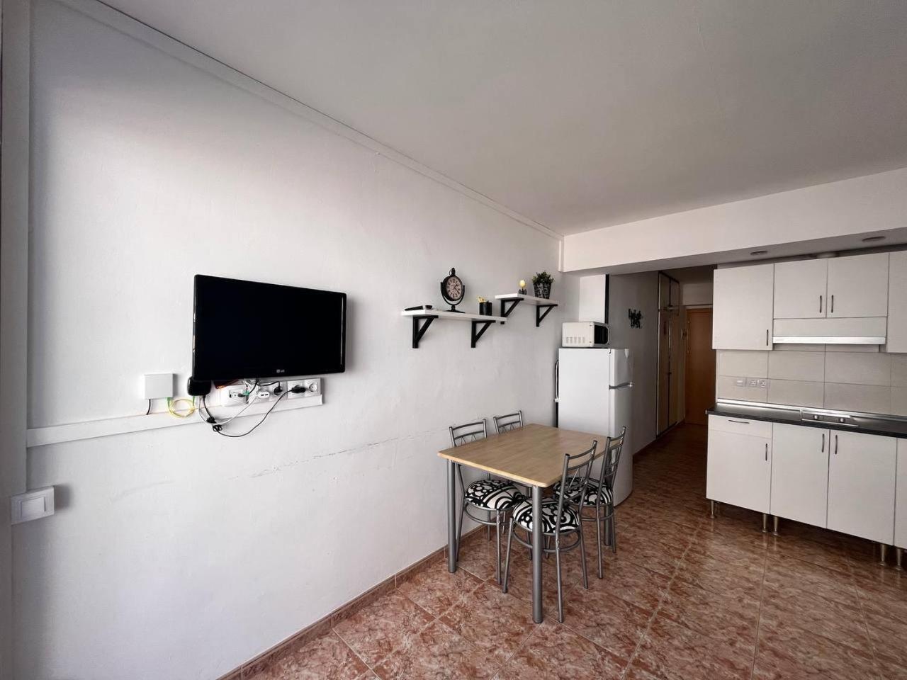 Estudio Con Tres Piscinas Comunitarias Y Pista De Tenis Roses Exterior foto